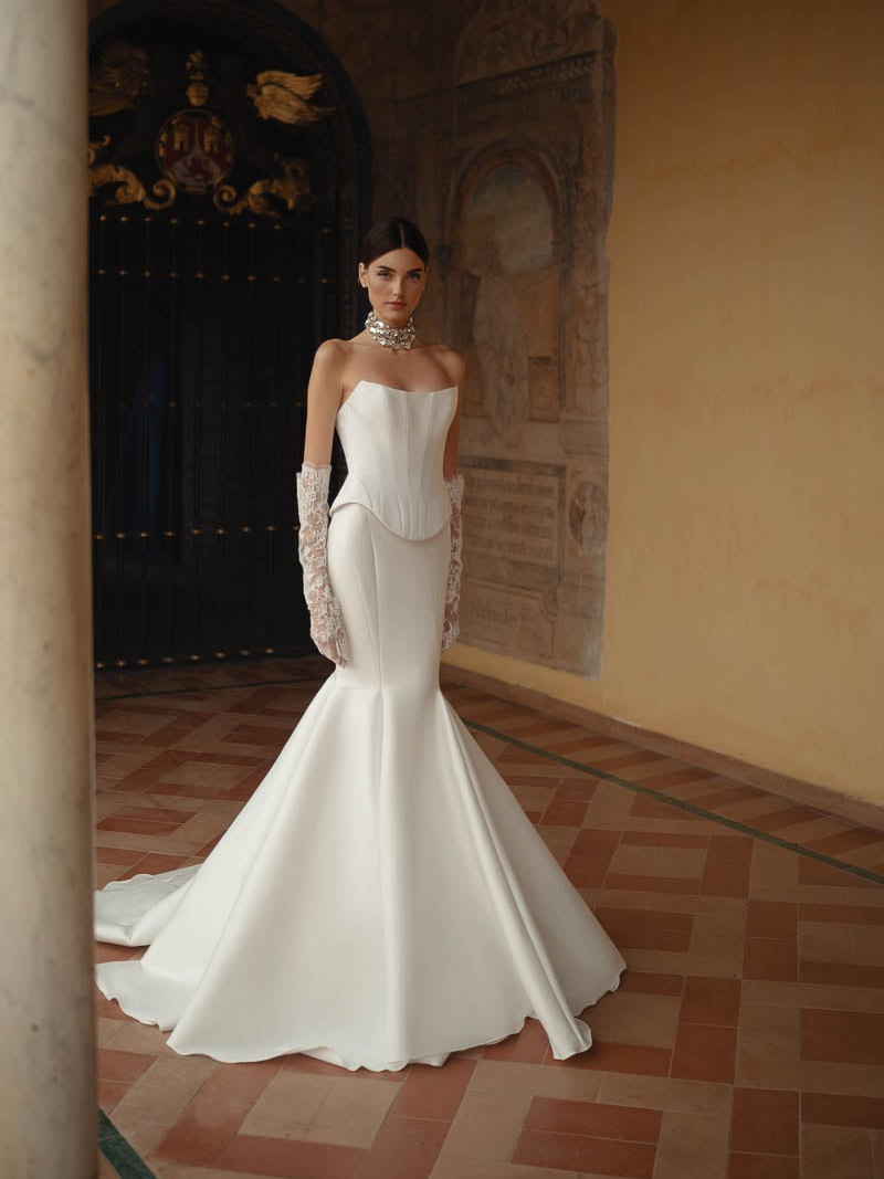 Berta Couture Sevilla 26-11 front