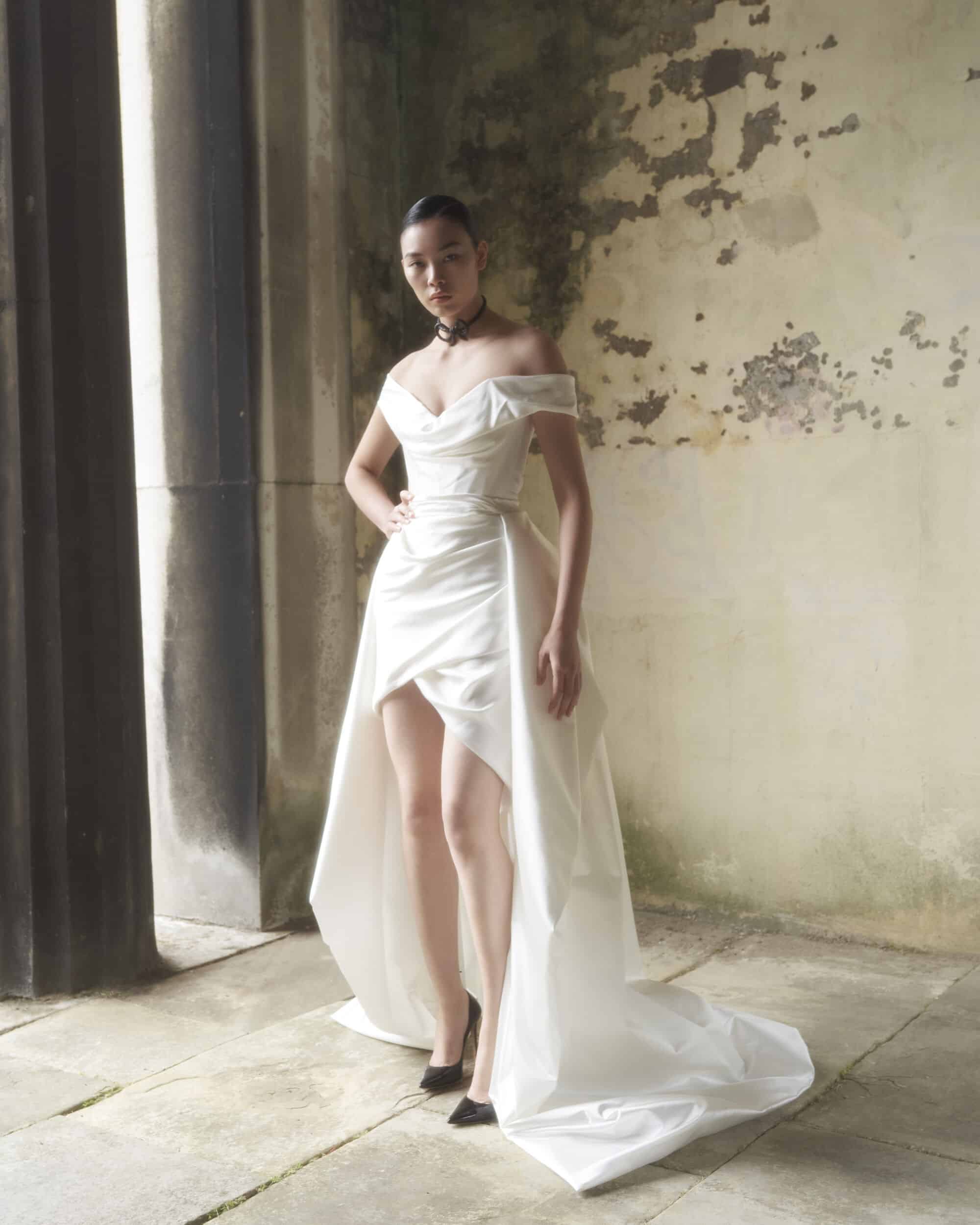 Nova Mini Cora and Diva Train